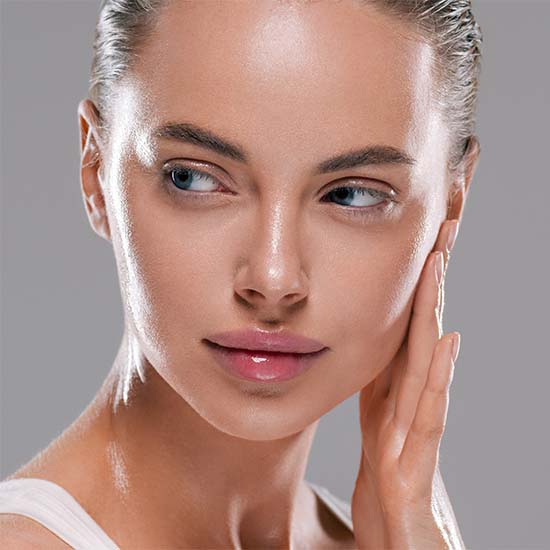 Beautiful woman face with healthy clean slon spa concept cosmeti